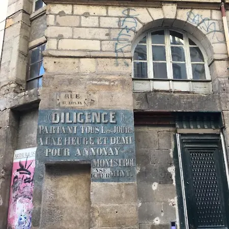 Saint-louis : Saint-etienne De 125 M2 Centre-ville 4 Chambres,4 Lits King Size Apartment Saint-Etienne (Loire)